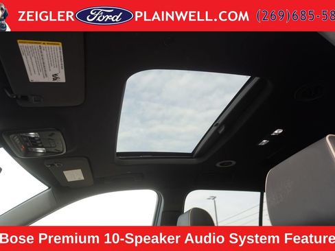 Used 2024 Chevrolet Traverse Premier w/ Redline Edition AWD/4WD image 2