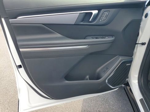 New 2026 Buick Enclave Sport Touring w/ Power Package image 8