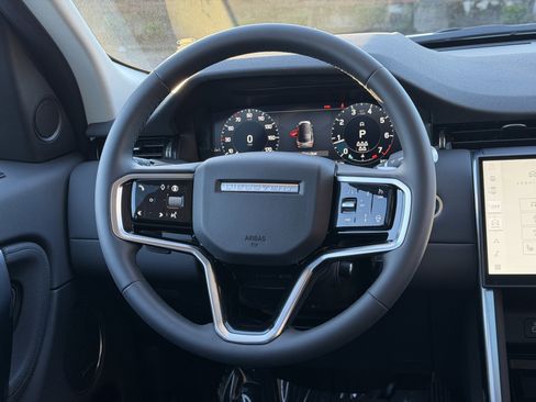 Certified 2025 Land Rover Discovery Sport S image 18