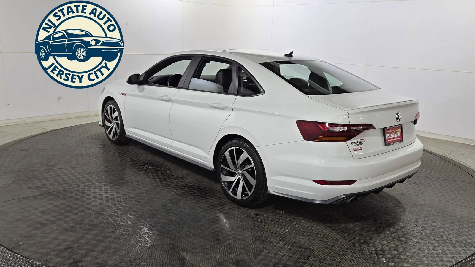 Used 2019 Volkswagen Jetta GLI Autobahn FWD image 5