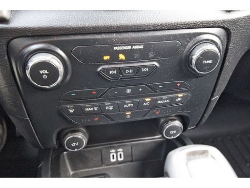 Used 2019 Ford Ranger XLT w/ Equipment Group 302A Luxury AWD/4WD image 28