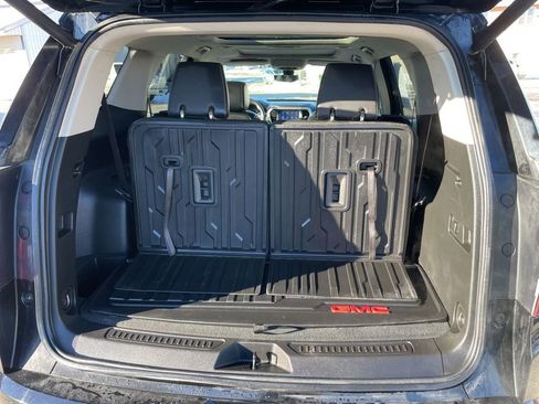 Used 2023 GMC Acadia Denali w/ Denali Ultimate Package image 19