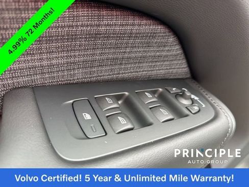 Certified 2025 Volvo XC60 T8 Core image 18