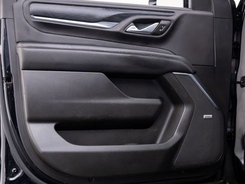 Used 2022 GMC Yukon Denali w/ Denali Premium Package image 15