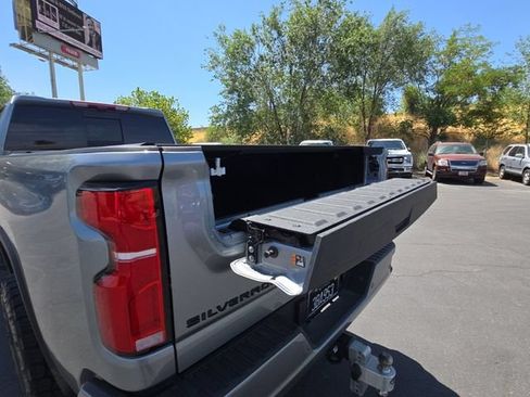 Used 2026 Chevrolet Silverado 3500 High Country w/ Technology Package AWD/4WD image 10