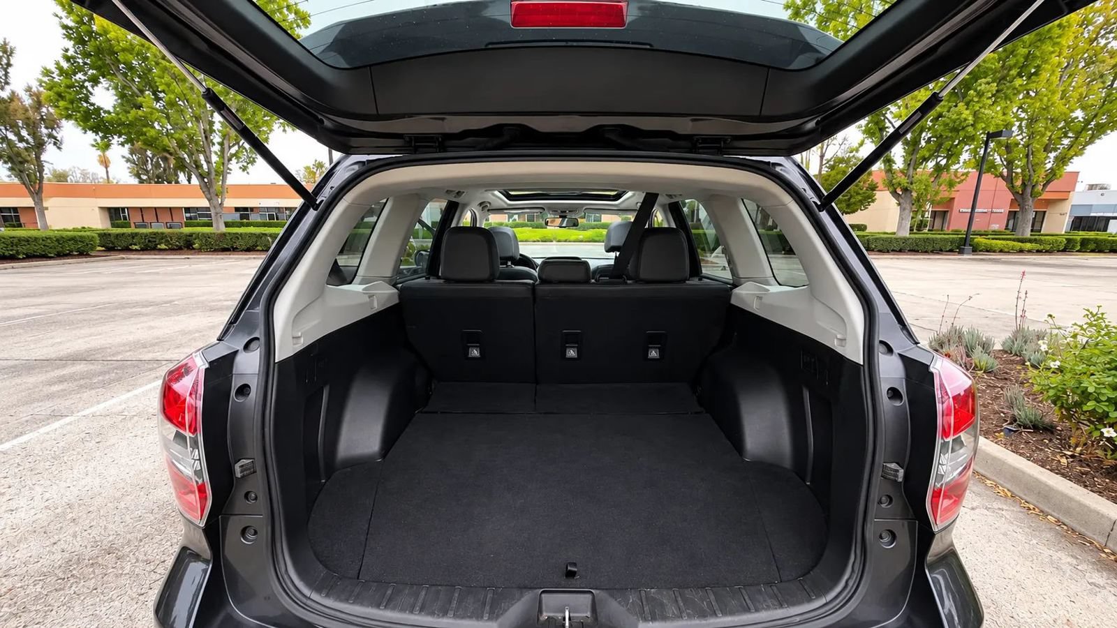 Used 2016 Subaru Forester 2.0XT Premium AWD/4WD image 10