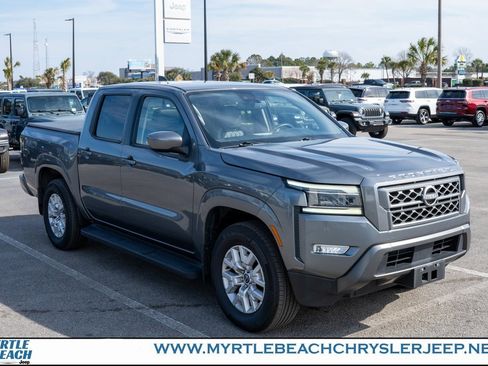 Used 2022 Nissan Frontier SV w/ SV Premium Package image 8