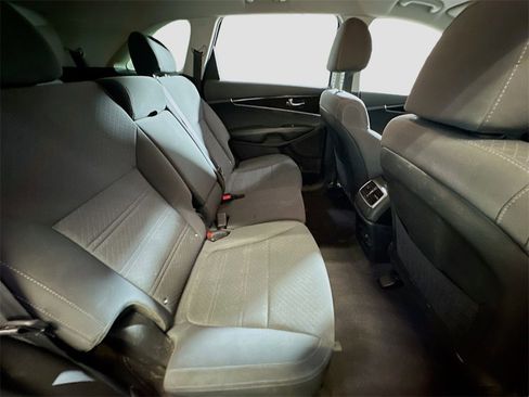 Used 2020 Kia Sorento S image 27