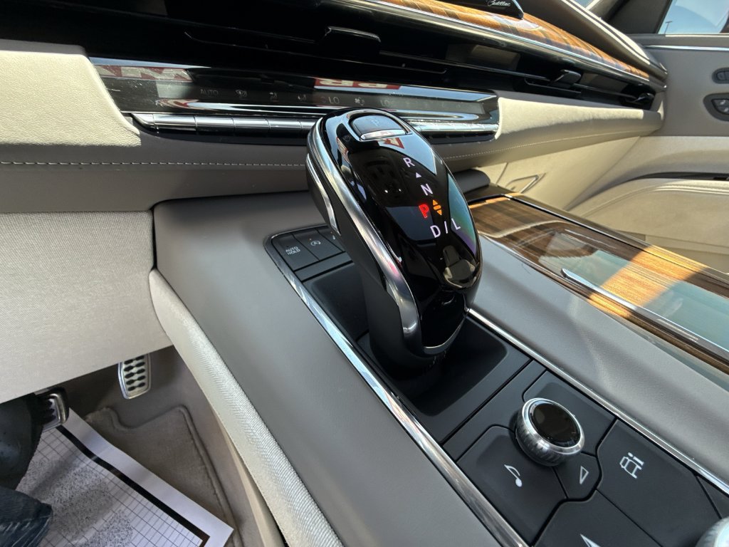 Used 2024 Cadillac Escalade ESV Sport Platinum AWD/4WD image 28