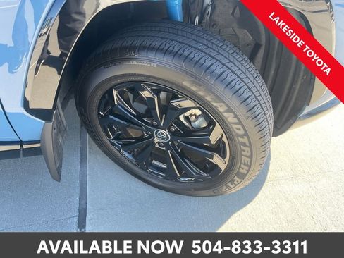 Used 2024 Toyota RAV4 SE image 11
