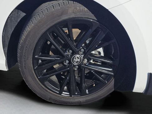 Used 2025 Toyota Camry SE AWD/4WD image 18