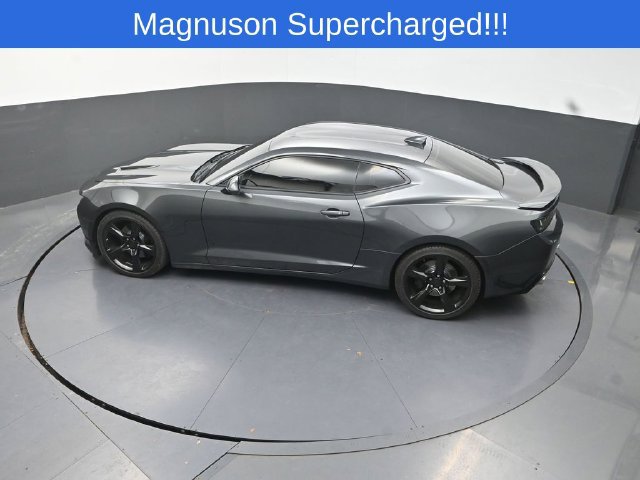 Used 2017 Chevrolet Camaro SS RWD image 15