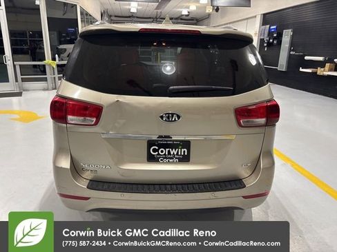 Used 2016 Kia Sedona LX w/ LX Convenience Package image 5