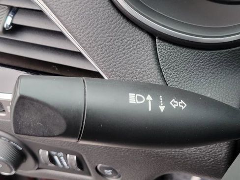 Used 2021 Jeep Cherokee Limited w/ Mopar Interior Package image 12