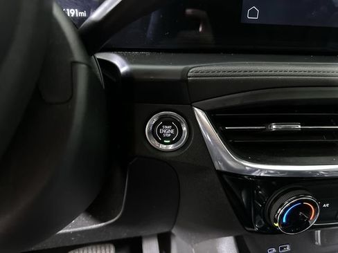 Used 2025 Buick Encore GX Sport Touring FWD image 17