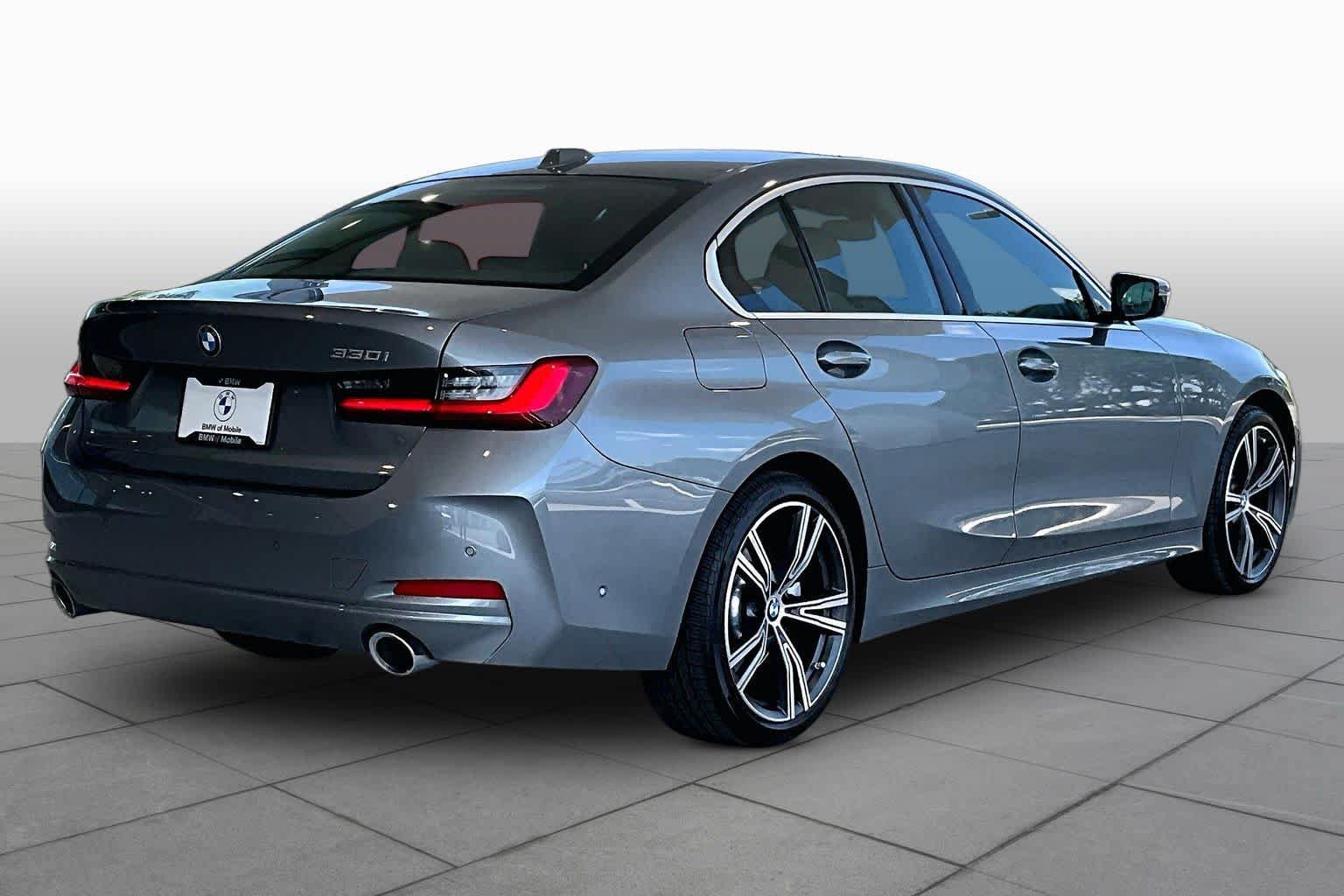 Used 2024 BMW 330i Sedan w/ Premium Package RWD image 12