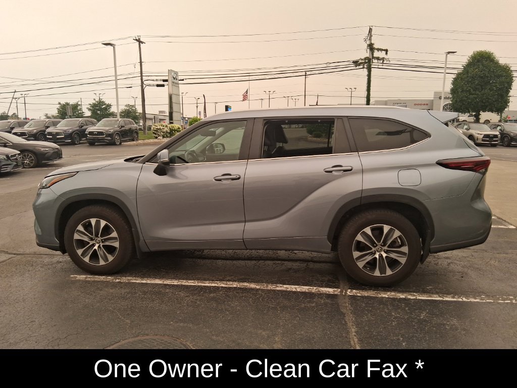 Used 2024 Toyota Highlander XLE AWD/4WD image 8