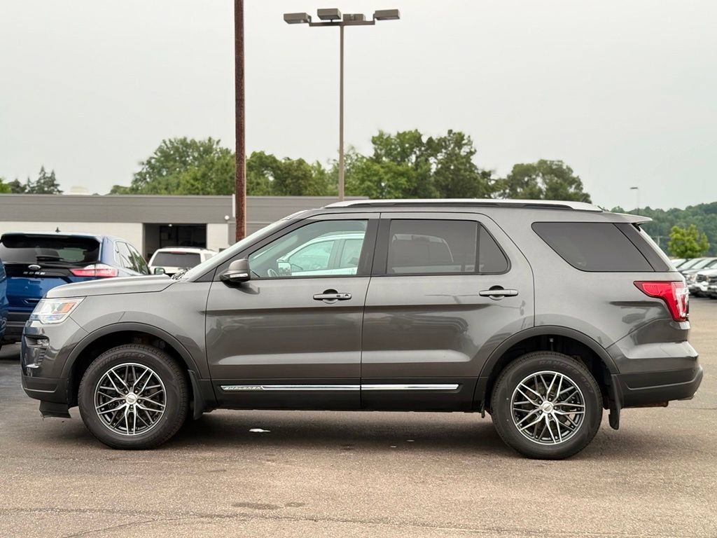 Used 2019 Ford Explorer XLT AWD/4WD image 40