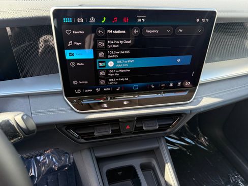 New 2026 Volkswagen Tiguan SE image 12