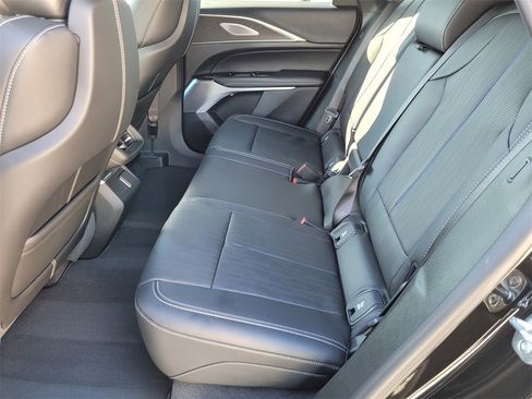 New 2026 Cadillac Lyriq Premium Luxury image 8