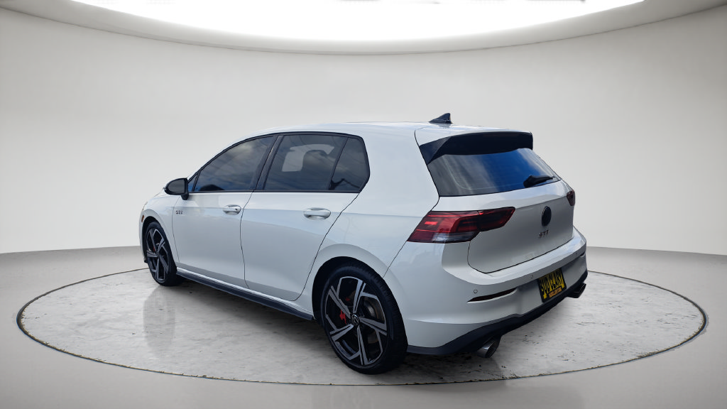 Used 2025 Volkswagen GTI SE FWD image 7