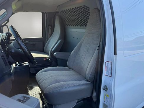 Used 2019 Chevrolet Express 2500 w/ Driver Convenience Package RWD image 2