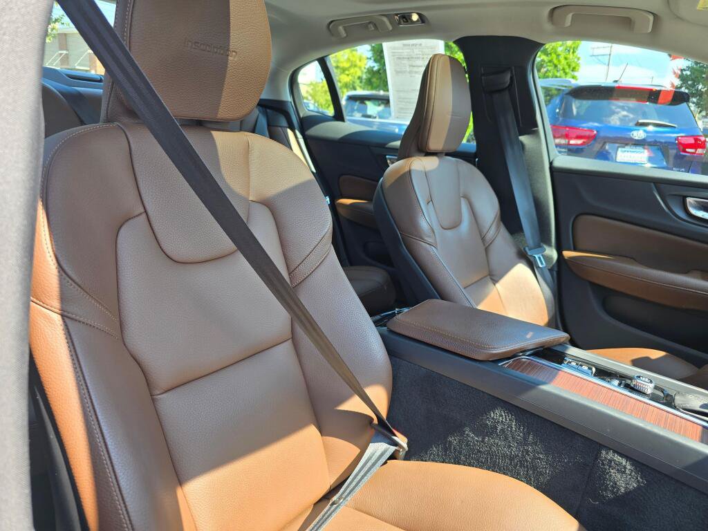 Used 2020 Volvo S60 T6 Inscription w/ Protection Package Premier AWD/4WD image 8