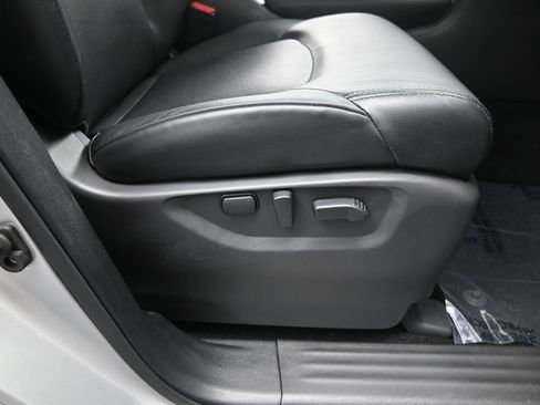 Certified 2024 Nissan Armada SL w/ Captain's Chairs Package RWD image 16