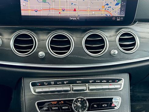 Used 2020 Mercedes-Benz E 350 Sedan image 34