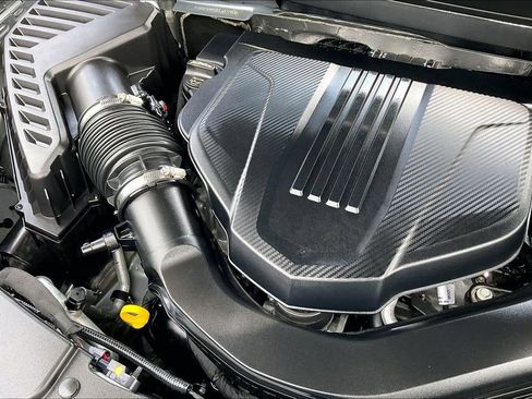 Used 2025 GMC Acadia Elevation image 31