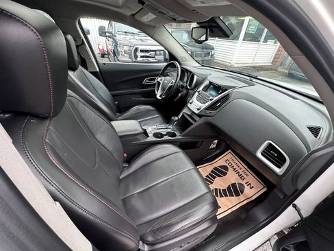Used 2016 Chevrolet Equinox LTZ w/ Enhanced Convenience Package FWD image 12