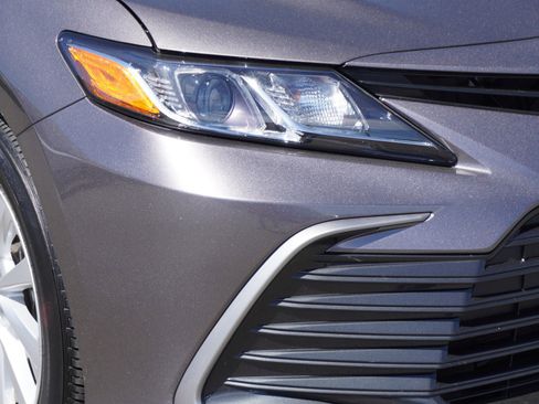 Used 2024 Toyota Camry LE image 3