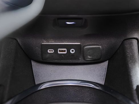 Used 2022 Chevrolet Malibu LT image 19