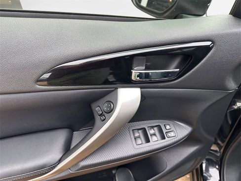 Used 2023 Mitsubishi Eclipse Cross SE image 14