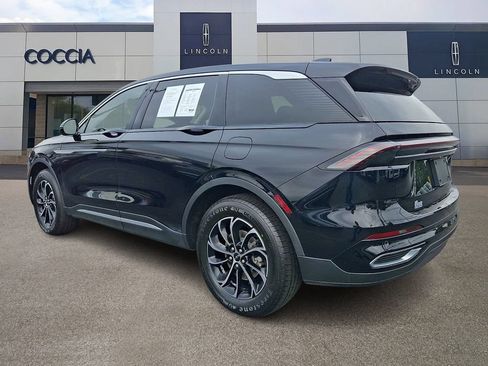 Certified 2025 Lincoln Nautilus Premier AWD/4WD image 6