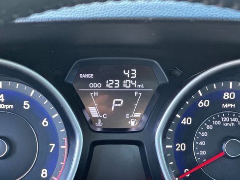 Used 2013 Hyundai Elantra Limited w/ Technology Pkg image 22