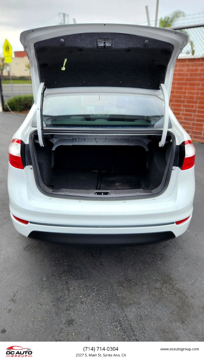 Used 2019 Ford Fiesta SE FWD image 16