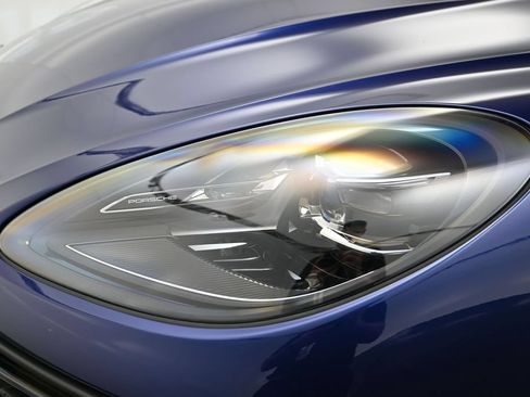 Certified 2026 Porsche Macan Turbo AWD/4WD image 30