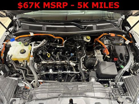 Used 2025 Lincoln Corsair Grand Touring w/ Equipment Group 302A image 18