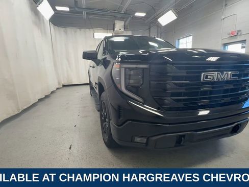 Certified 2022 GMC Sierra 1500 Elevation w/ LPO, Elevation Black Package image 3