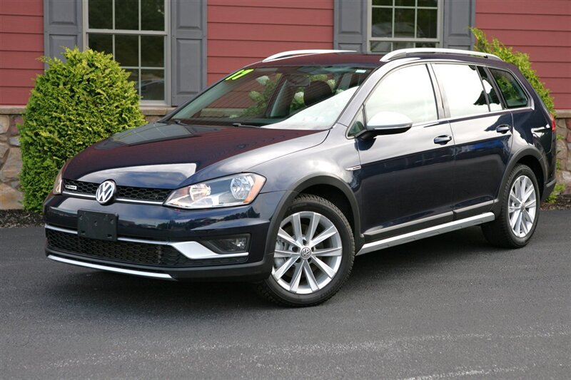 Used 2017 Volkswagen Golf Alltrack S AWD/4WD image 1