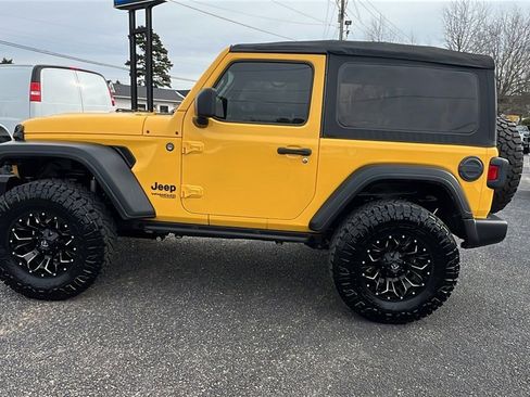 Used 2019 Jeep Wrangler Sport image 8