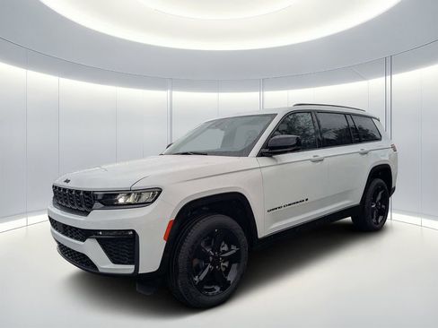 New 2026 Jeep Grand Cherokee L Limited w/ Limited Altitude Package image 8