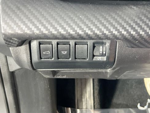 Used 2023 Subaru Ascent Premium w/ Convenience Package AWD/4WD image 10