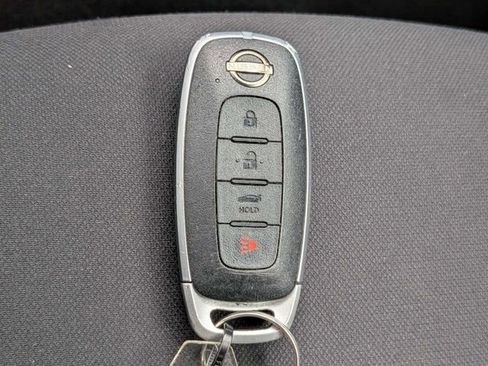 Used 2024 Nissan Sentra SV FWD image 27