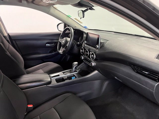 Used 2022 Nissan Sentra SV FWD image 11