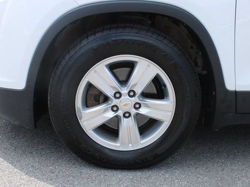 Used 2015 Chevrolet Trax LT w/ LT Plus Package FWD image 32