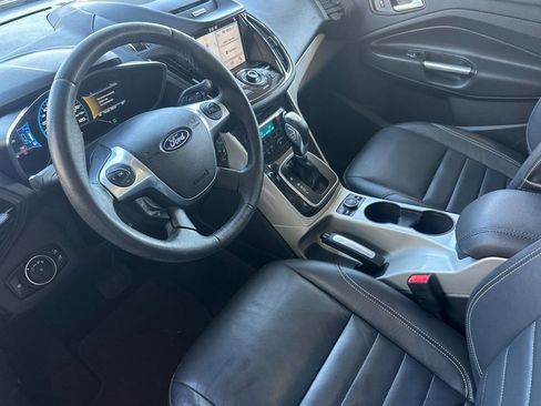 Used 2016 Ford C-MAX Energi SEL w/ Equipment Group 302A FWD image 11