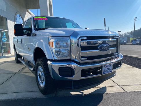 Used 2015 Ford F250 XLT w/ XLT Interior Package image 12