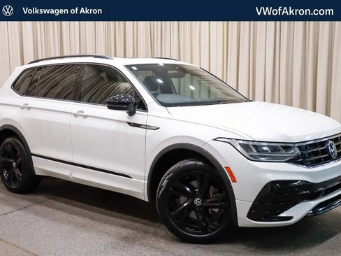 Used 2024 Volkswagen Tiguan SE R-Line AWD/4WD image 1